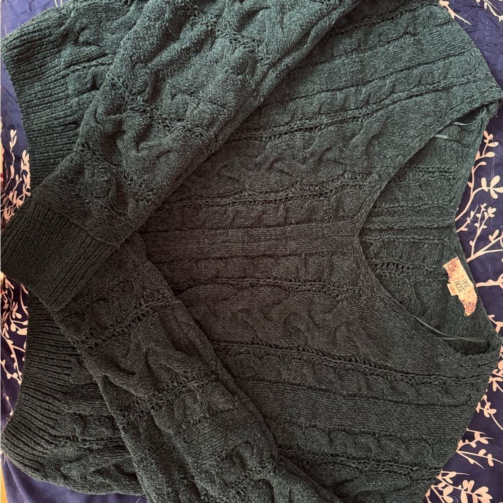 Pink Rose Deep Green V-Neck Sweater